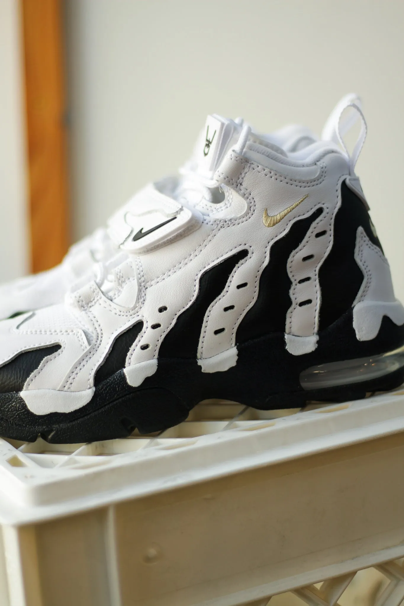 AIR DT MAX '96 "WHITE/VEGAS GOLD"