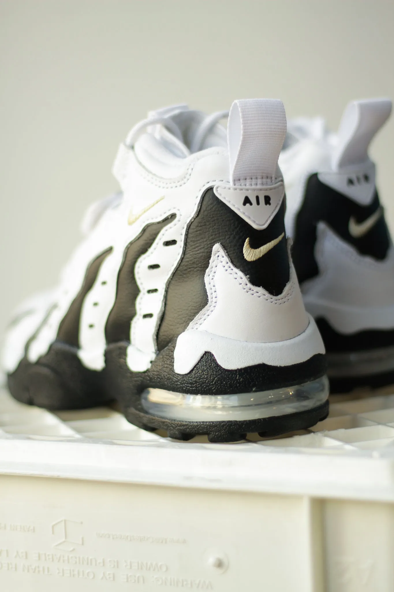 AIR DT MAX '96 "WHITE/VEGAS GOLD"