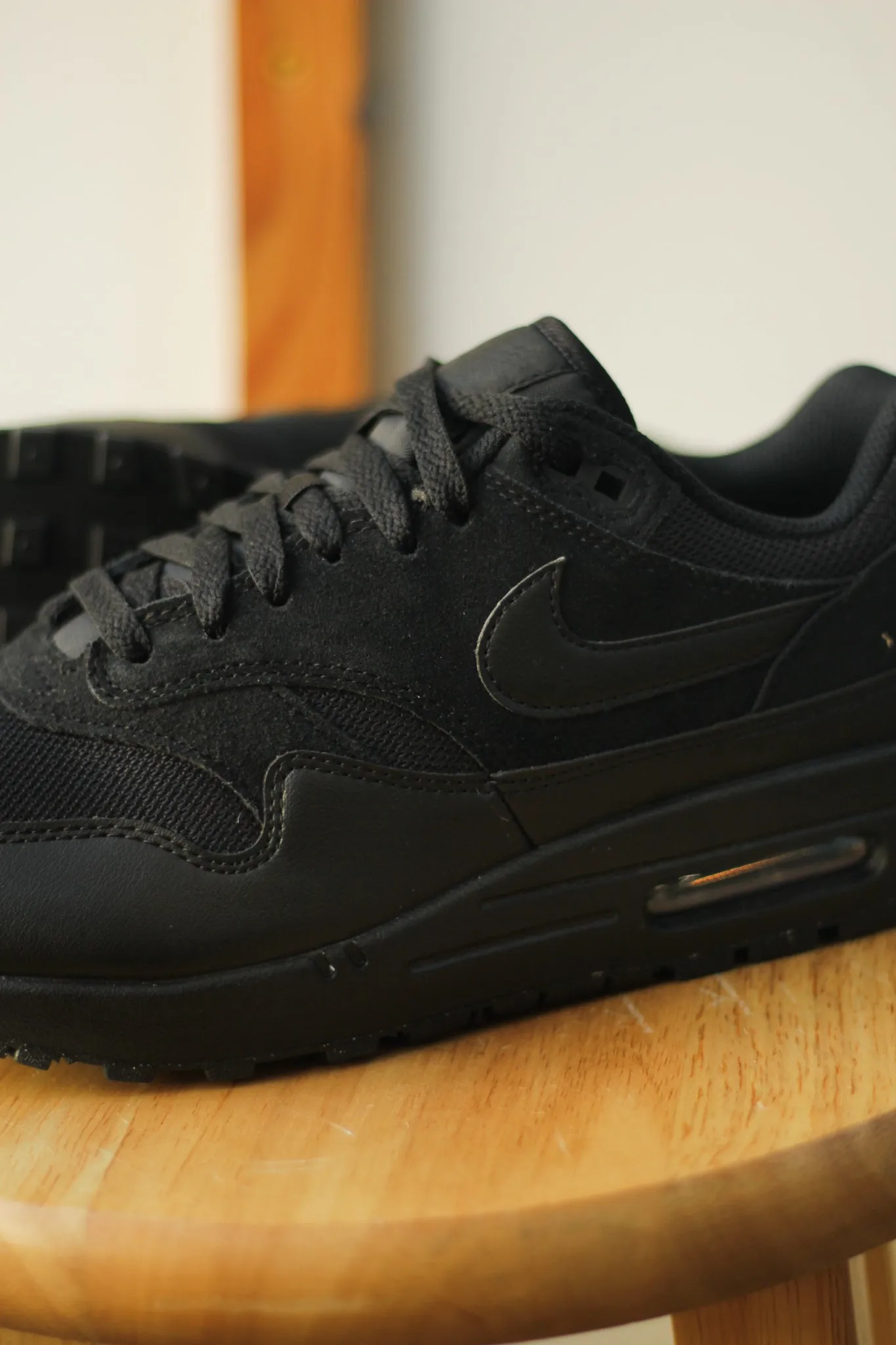 AIR MAX 1 ESS "BLACK"