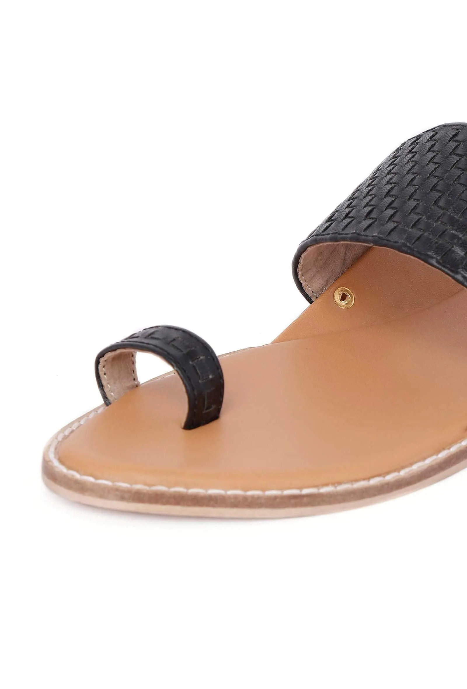 Black Handwoven Cruelty-Freeleather Kolhapuri Chappal