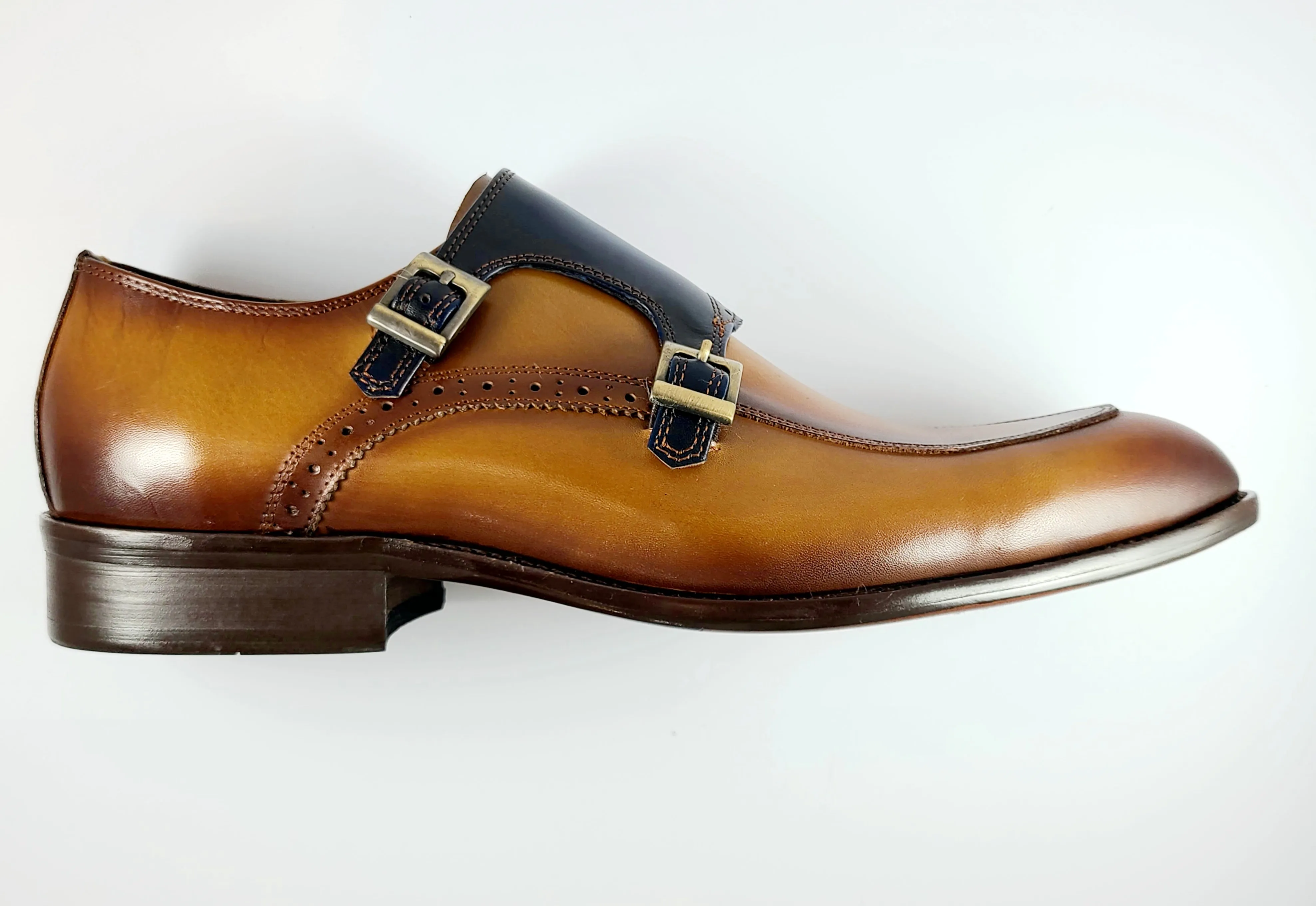 Carrucci Two Tones Side Strap Shoes