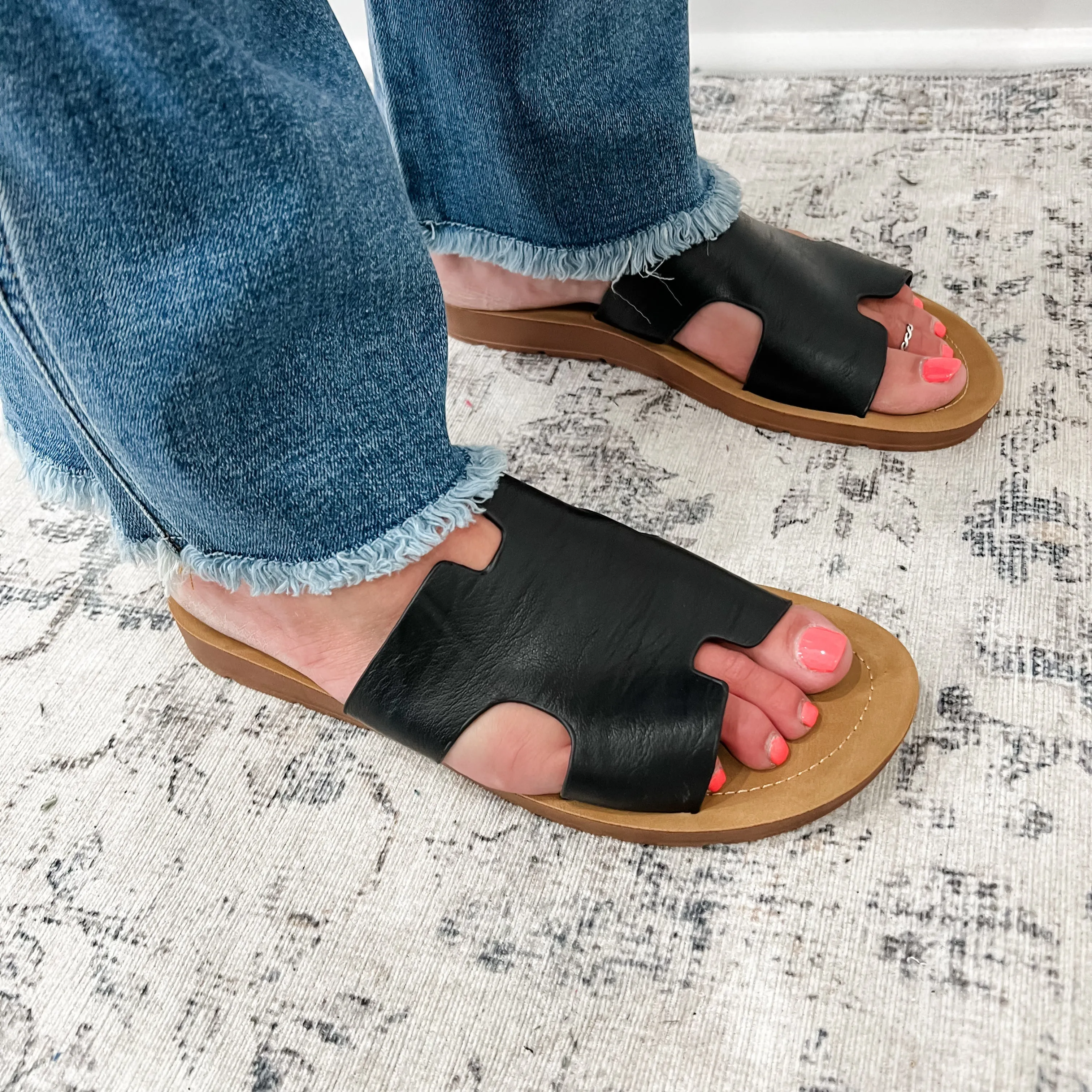 Corkys "Bogalusa" Slip on Sandal (Black Smooth)