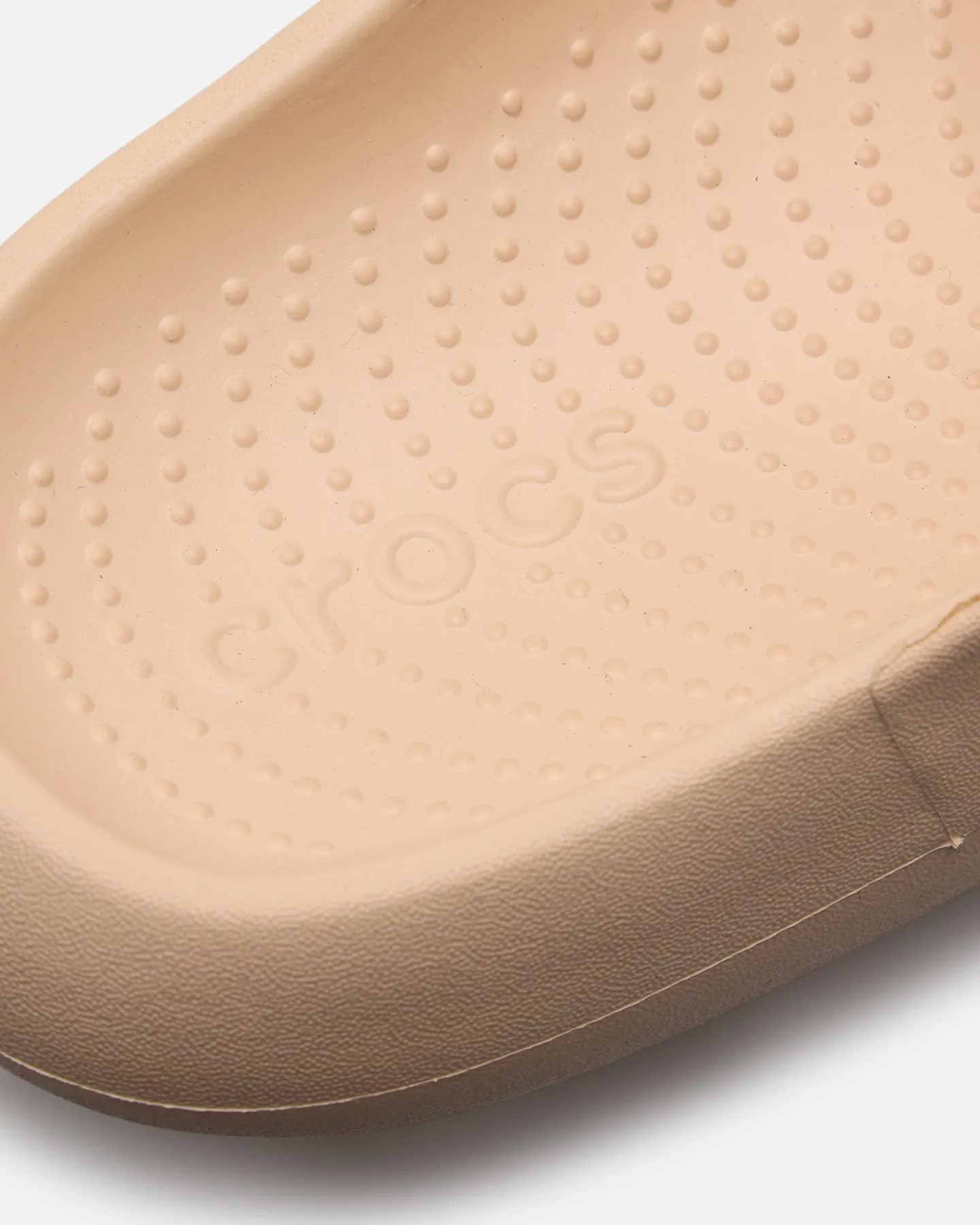 Crocs Mellow Luxe Recovery Slide Shitake