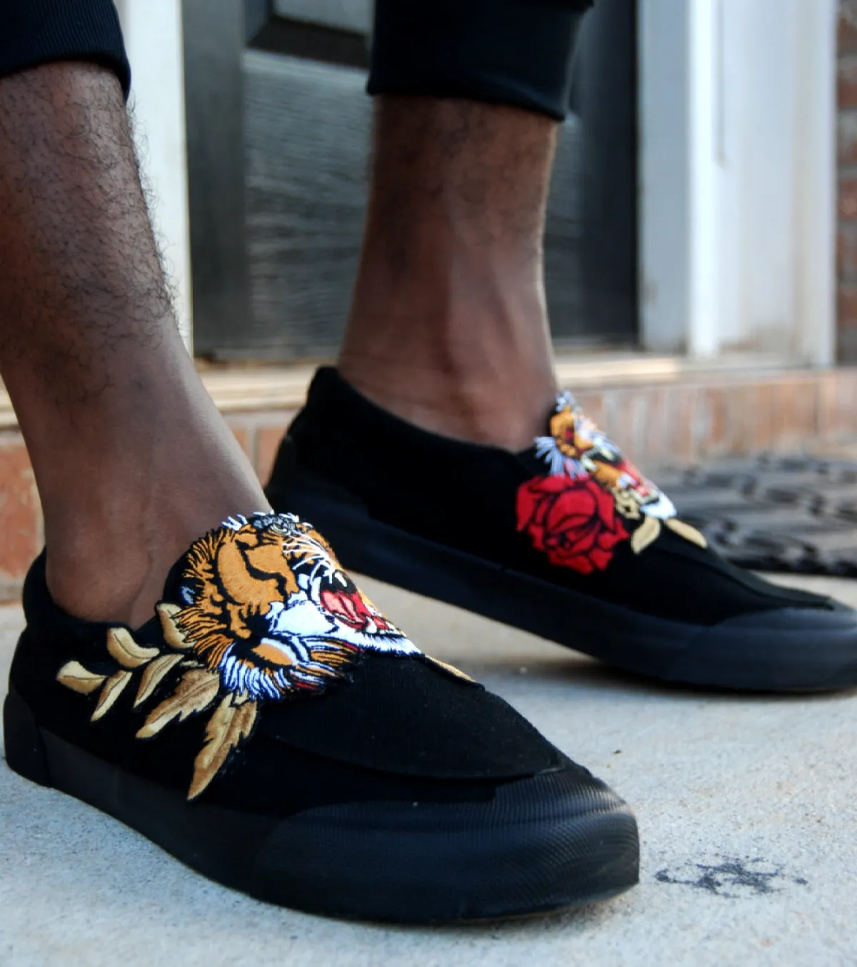 Custom Embroidered Smooth Black Tiger Rose Bani Brand Canvas Slip On Sneakers