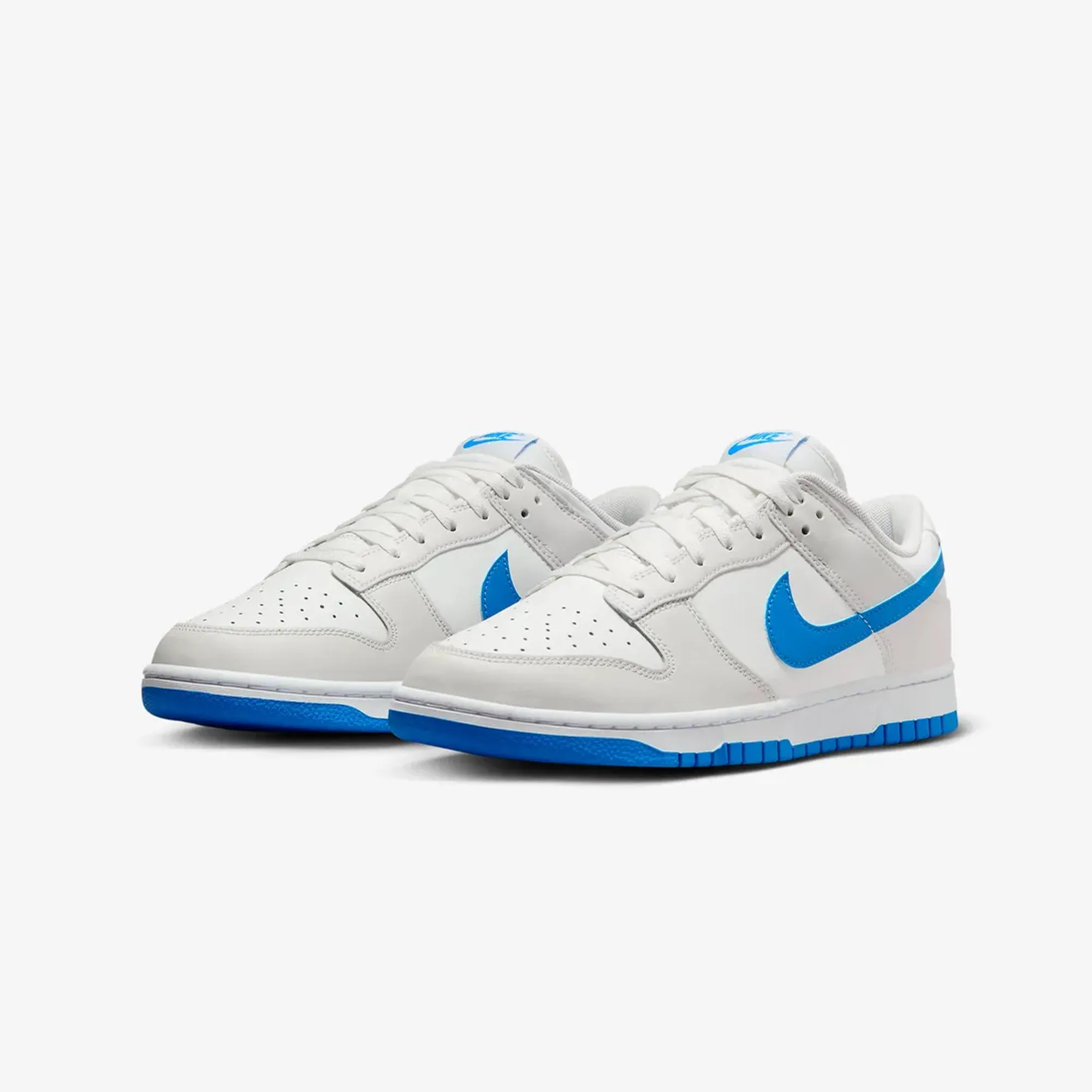 Nike | DUNK LOW RETRO  { SUMMIT WHITE/PHOTO BLUE-PLATINUM TINT