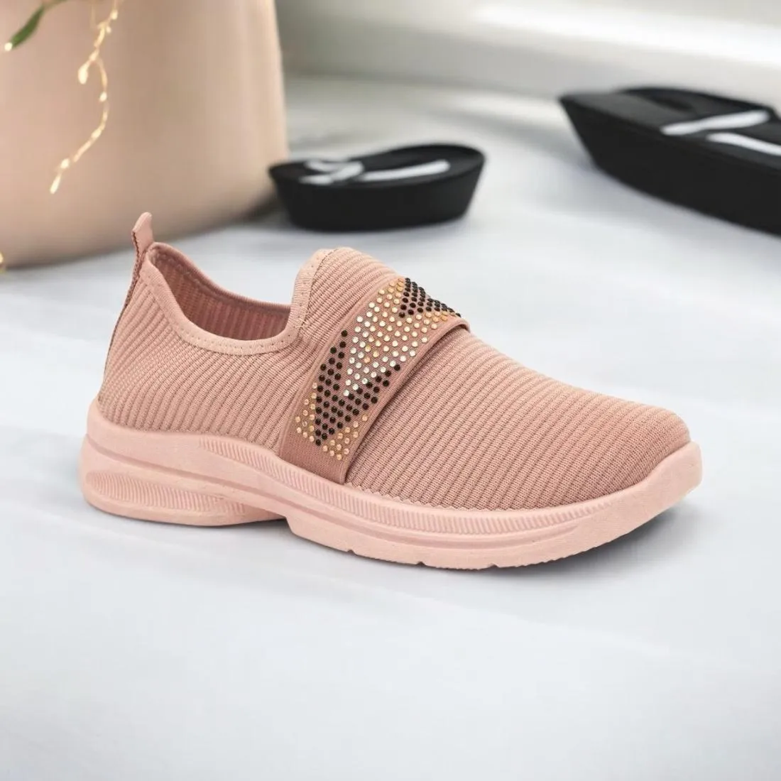 Pearl slip on