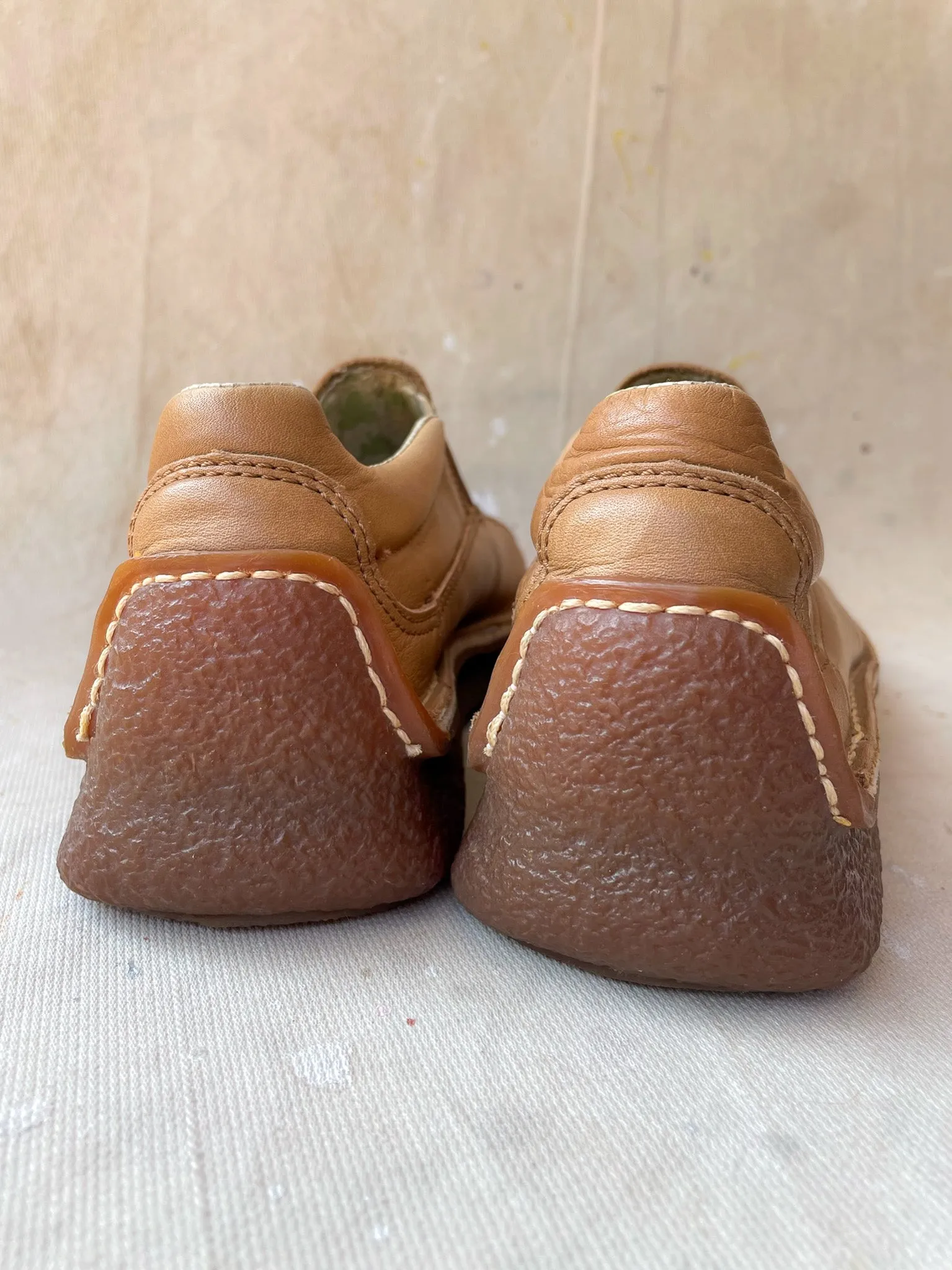 SLIP ON LEATHER SHOES—[7W]