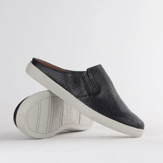 Slip-on sneakers with Removable Footbed in Black - 12584