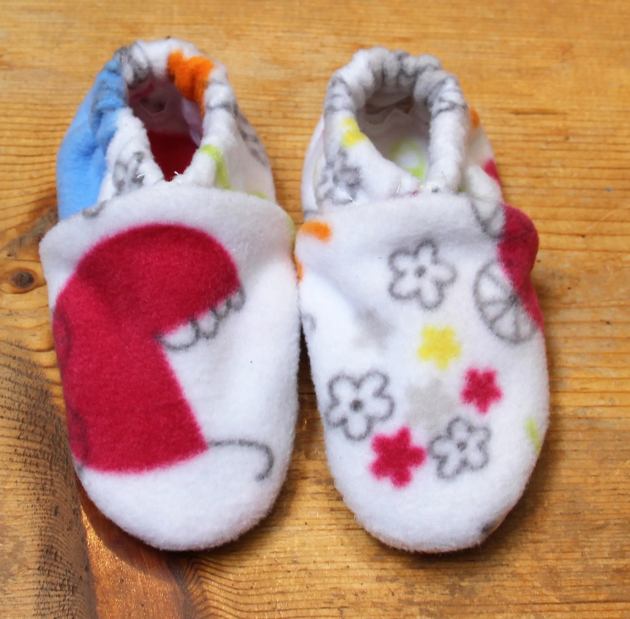 Wolfe Fleece Baby Booties