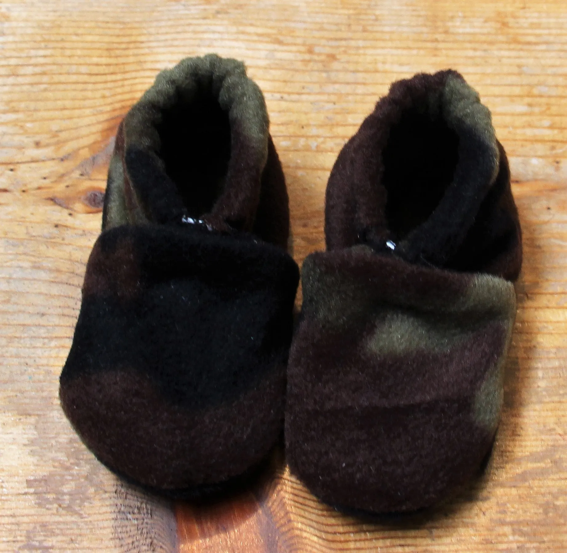 Wolfe Fleece Baby Booties